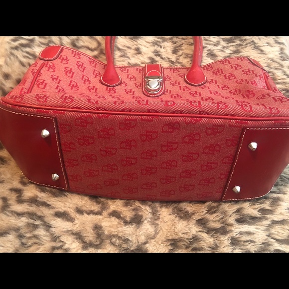 Dooney & Bourke Red signature shoulder bag - Picture 2 of 5